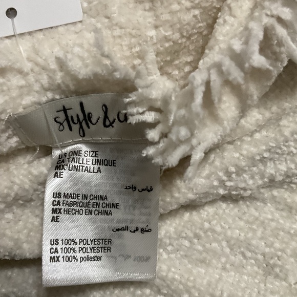 Style & Co. White Feather Soft Fringed Scarf. NWT - Picture 5 of 5